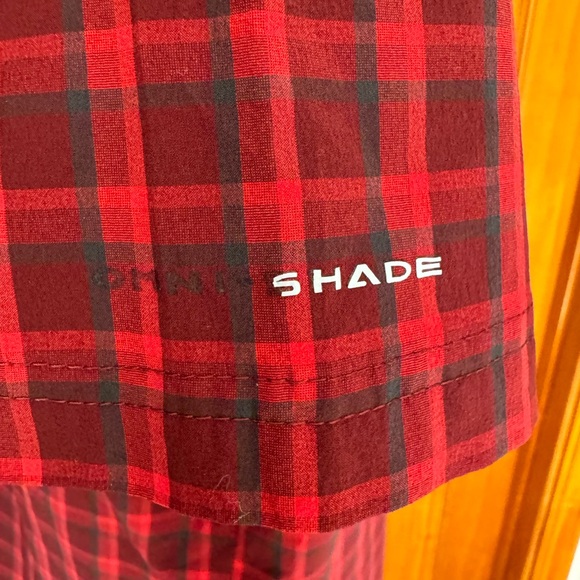 Columbia, Size - Large, Red & Black Plaid - Picture 2 of 8
